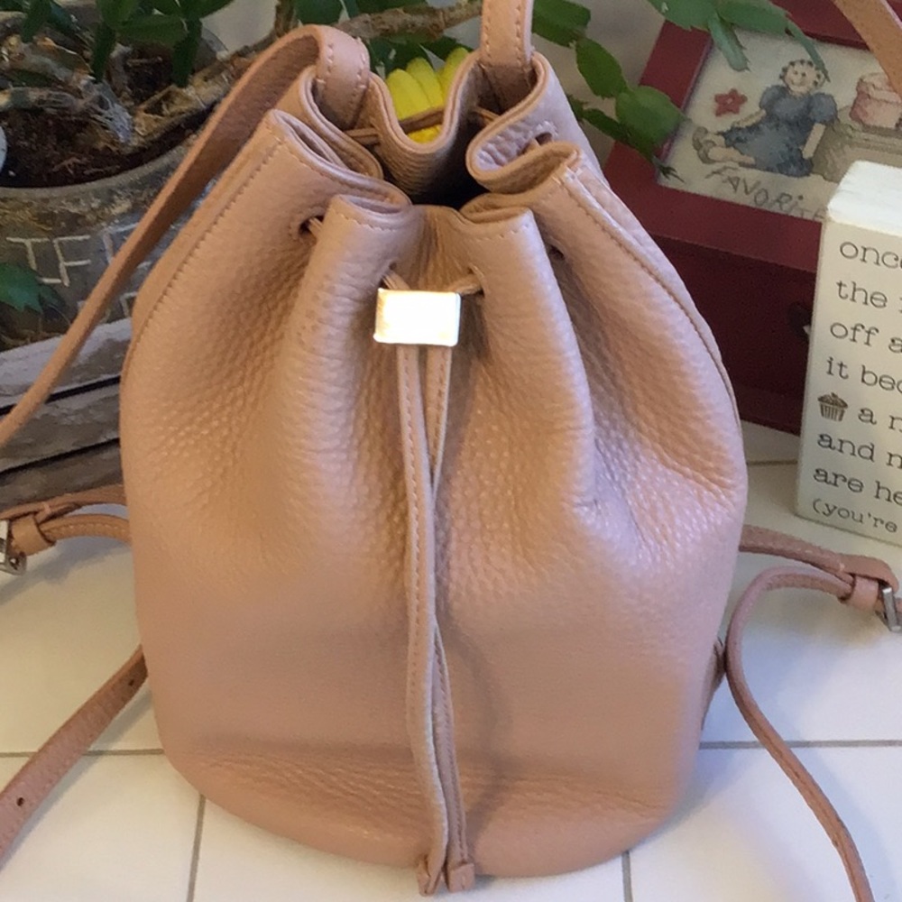 Mauve Drawstring Leather Bucket Bag/Backpack - Picture 2 of 8